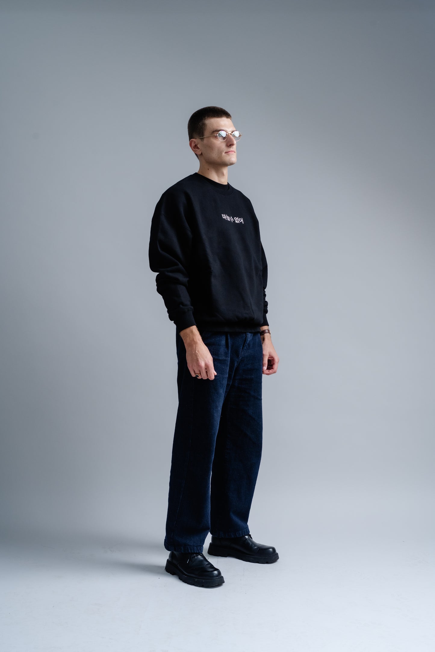 NEVER ENOUGH GARLIC SWEATSHIRT BLACK